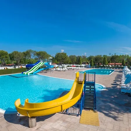 Del Garda Village And 4* Peschiera del Garda