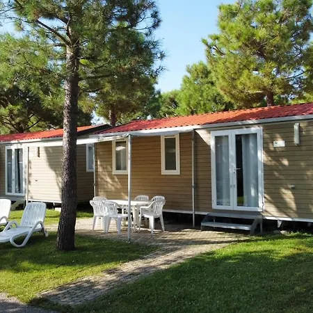 Del Garda Village And 4* Peschiera del Garda
