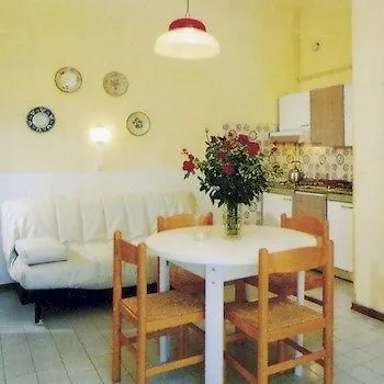 Del Garda Village And 4* Peschiera del Garda