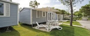 Del Garda Village And
