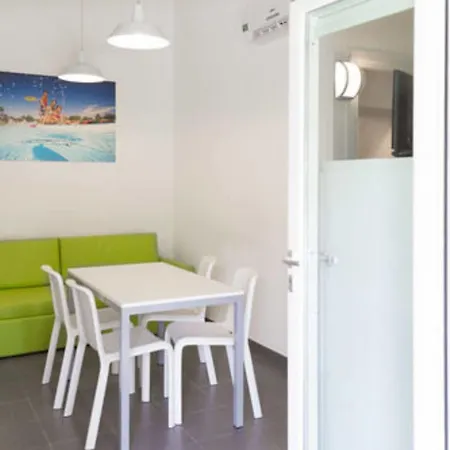 Del Garda Village And Peschiera del Garda